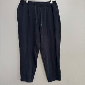 Lululemon men’s black sweatpants size large